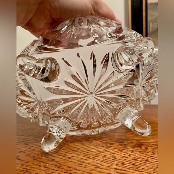 Vintage Four Footed Cut Crystal Flower Daisy Primrose Scalloped Edge Bowl - Picture 4 of 6